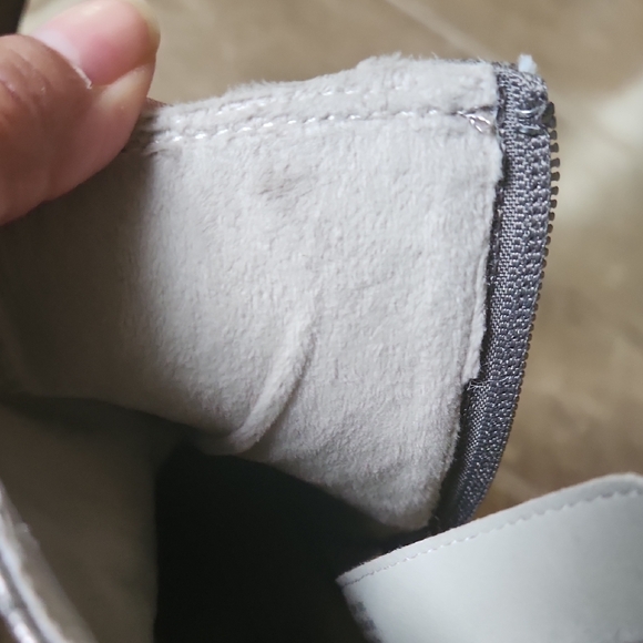 Malibu Blowfish Silver Embroidered Ankle Boots Sz 6 - Picture 7 of 12